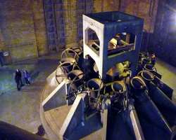 The bells placed in the cathedral with the weight of 31.5 tones are said to be the heaviest bells around the world. The bells are placed at 220ft heig